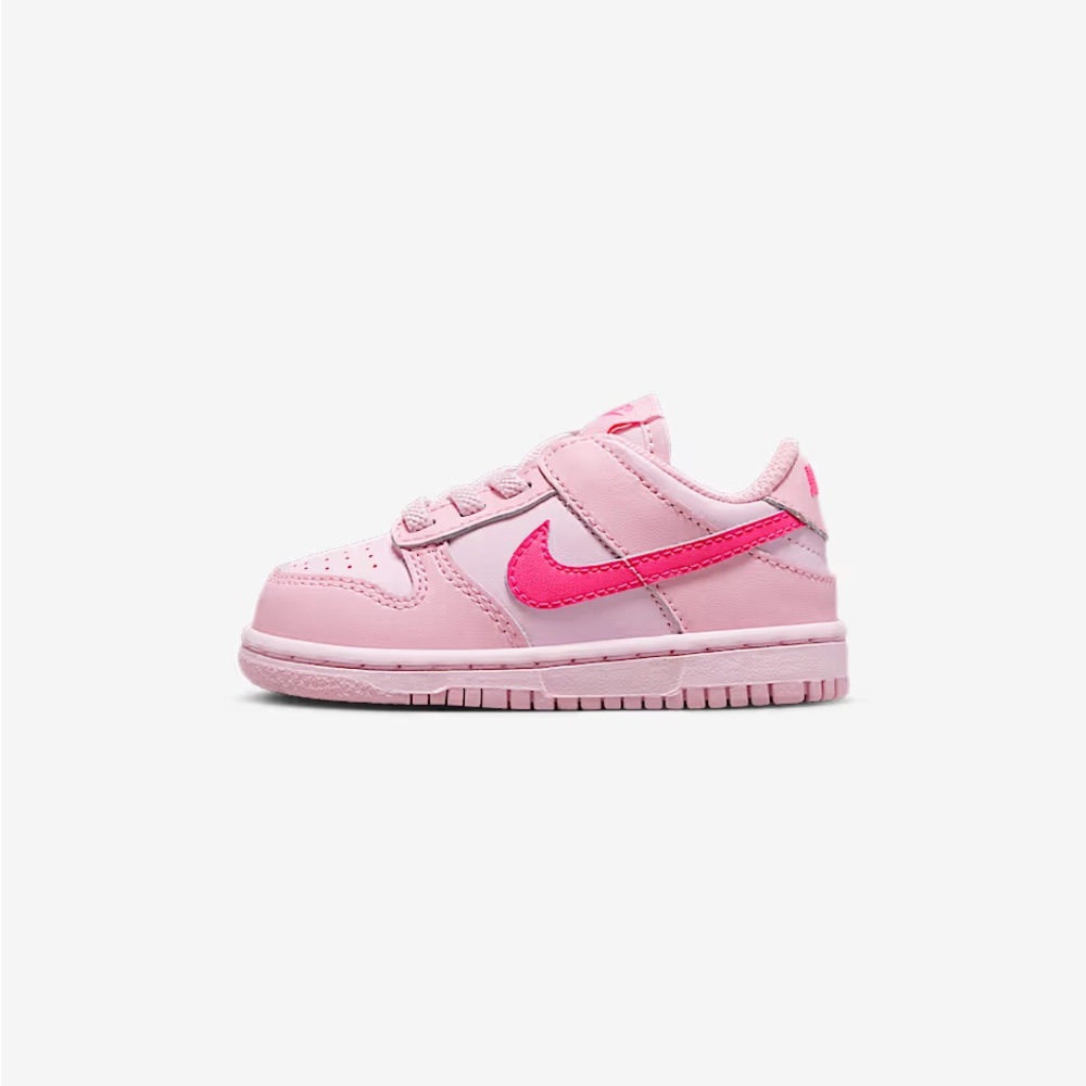 NIKE BABY DUNK LOW TRIPLE BARBIE PINK SNEAKERS